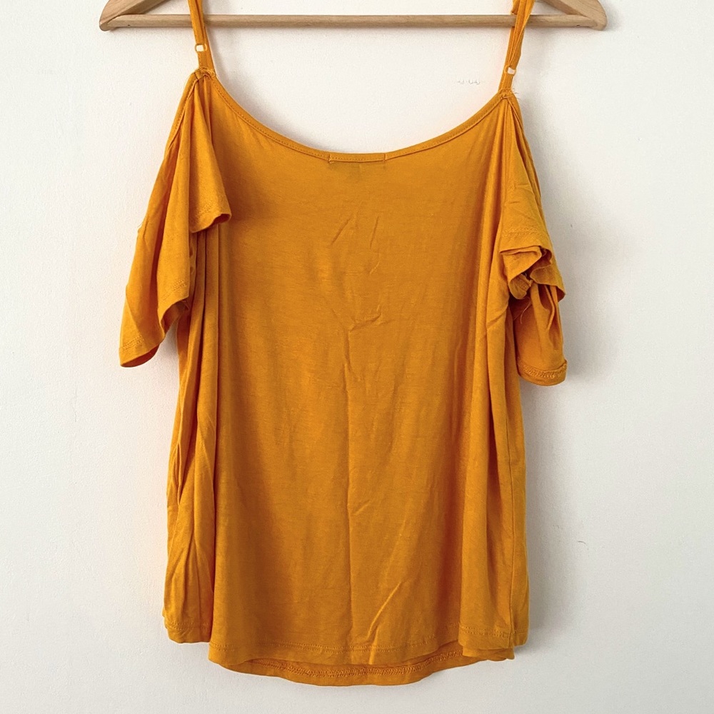 Off-Shoulder Ruffle Top - Picture 3 of 3